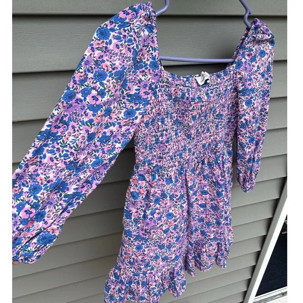 Vineyard Vines Girl's size S (8-10) Lena Long Sleeve Smocked Dress Helen Floral